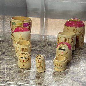 Vintage Russian Matryoshka Nesting Doll Set Hand-Painted Wood Folk Art 6 Piece C